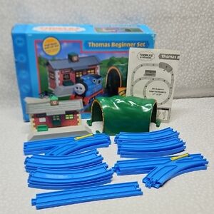 2004 Thomas & Friends Thomas Beginner Set 4772 by Tomy